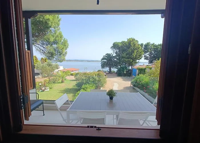 Diafanos Beach Apartments