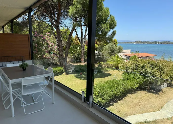 Diafanos Beach Apartments